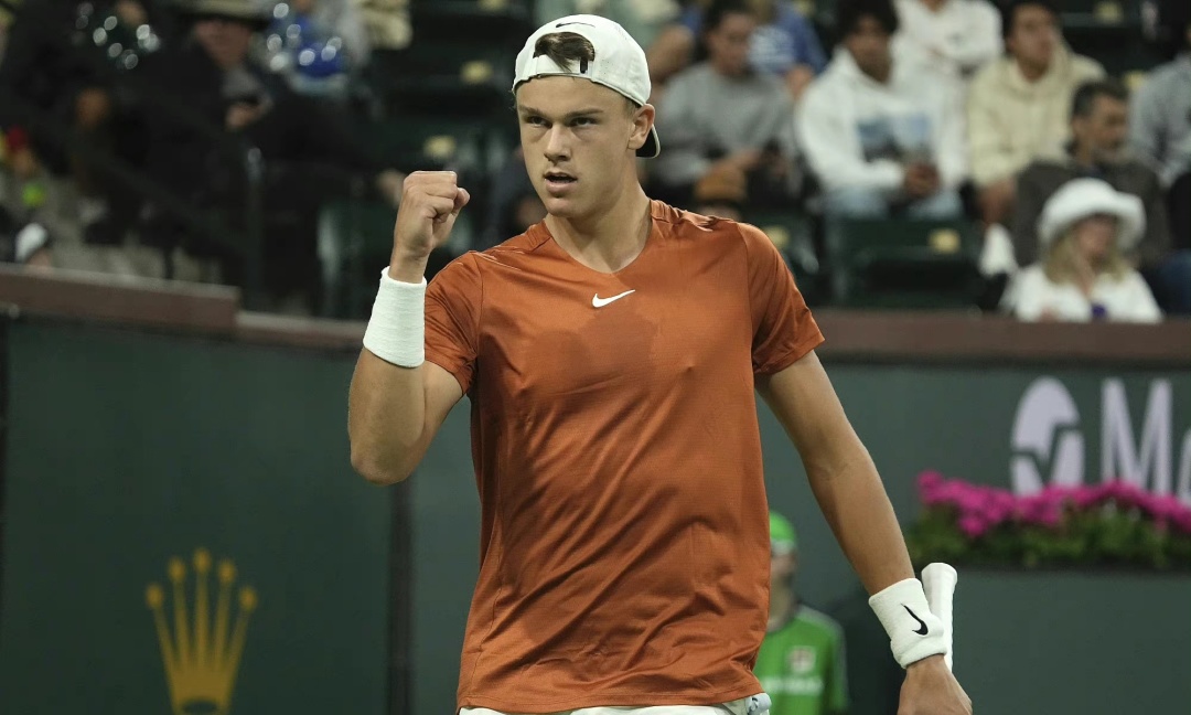 利雅得新月官方：内马尔腿筋撕裂，将伤缺4-6周.